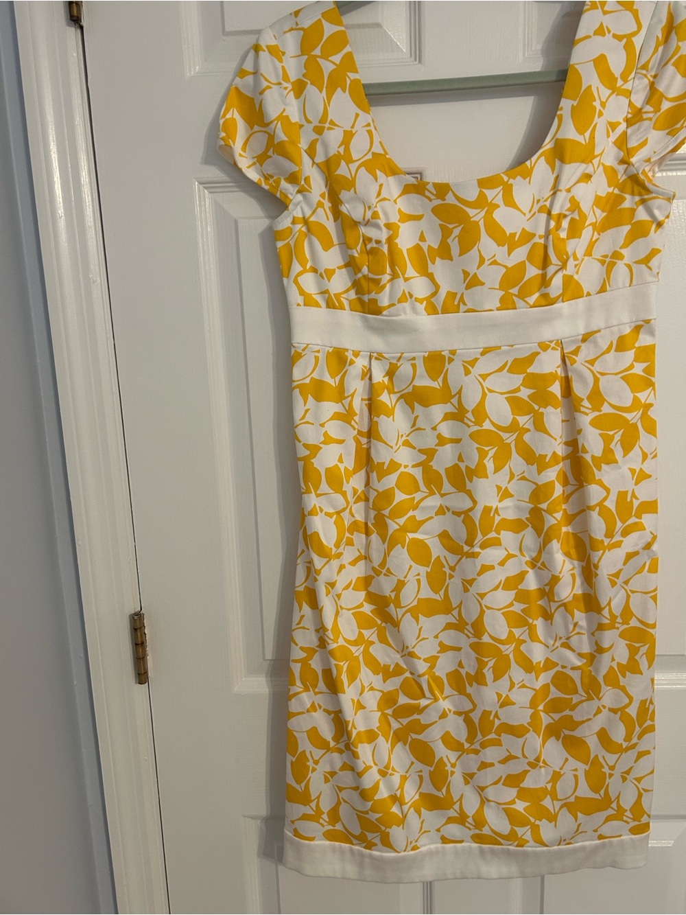 Donna Ricco Yellow and White Floral Dress Sz 8